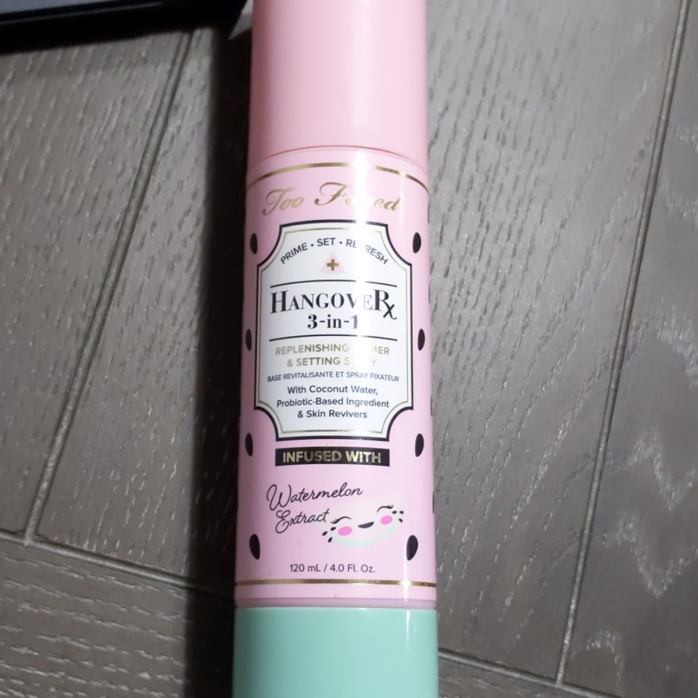 Too Faced Spray